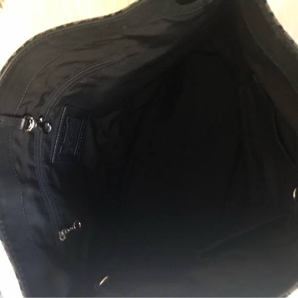 Signature Coach Bag - Picture 3 of 6